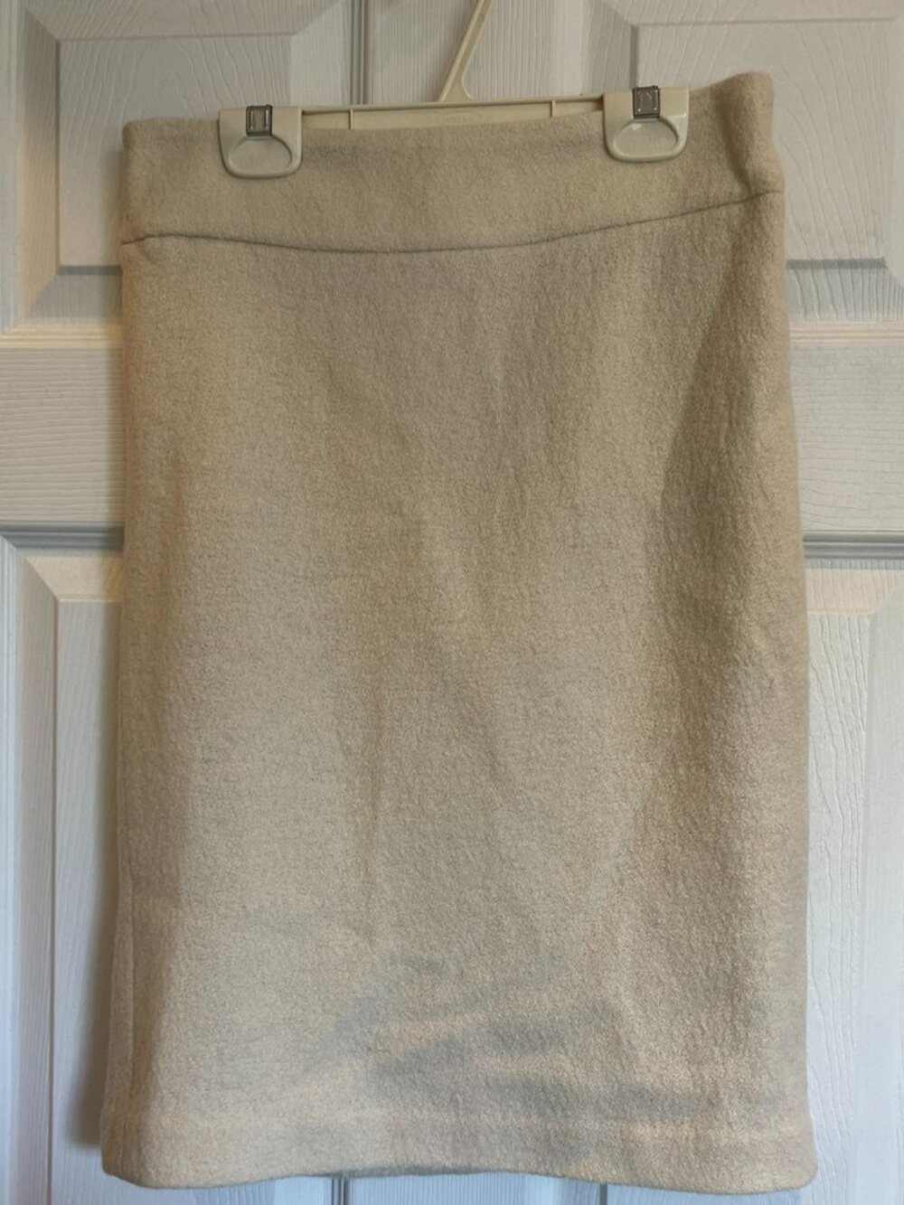 Banana Republic cream skirt